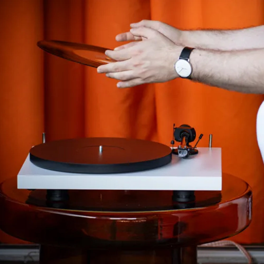 Pro-Ject Debut Carbon EVO 2 Turntable